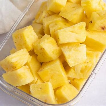 FROZEN PINAPPLE