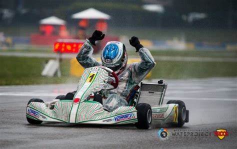 GOLD LEVEL  CLASS IS 4 HOURS LONG, ONE INSTRUCTOR PER DRIVER USING OUR OWN 4 STROKE RACING KARTS AGES FROM 3 YEARS AND UP